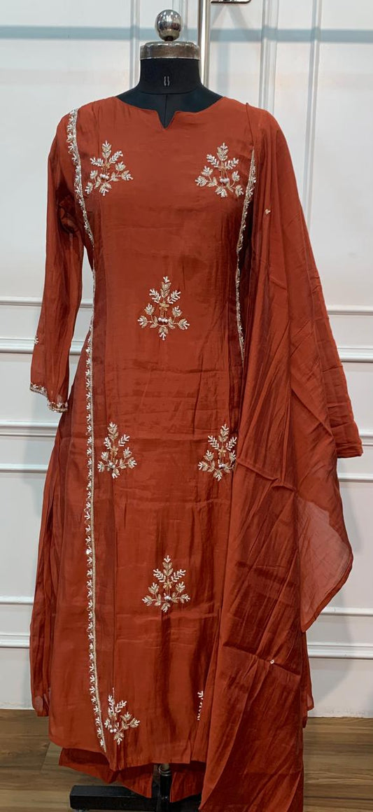 Rust Bloom Elegance – Premium Mull Chanderi A-Line 3 Piece Suit Set (RT1658)