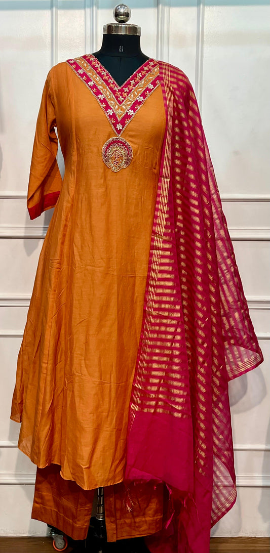 Saffron Royale Banaras Mull Chanderi Embroidered 3 Piece Suit Set (RT1229)